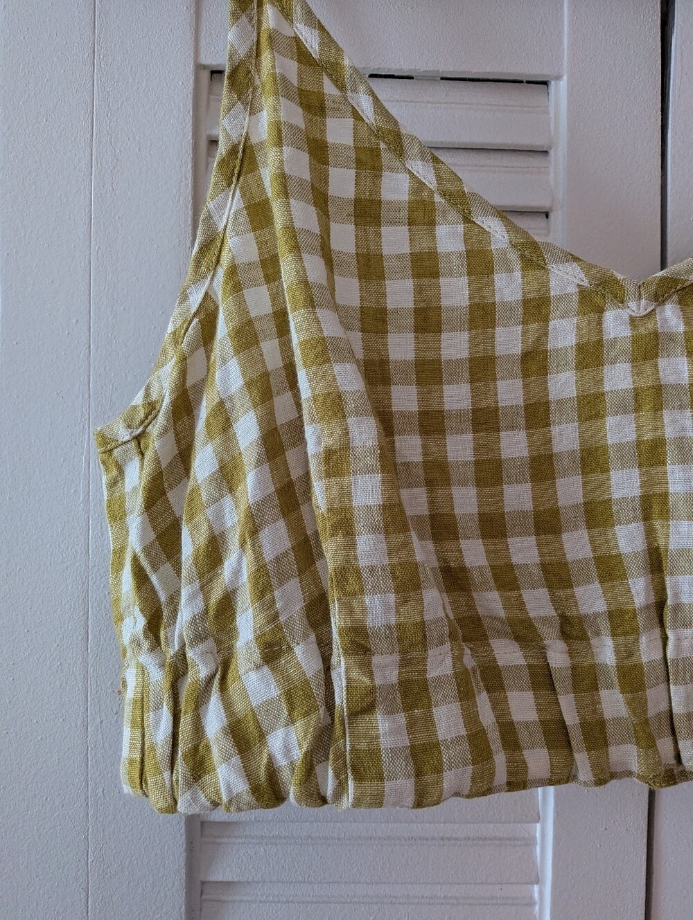Not Perfect Linen Cropped Tank - Picture 2 of 4